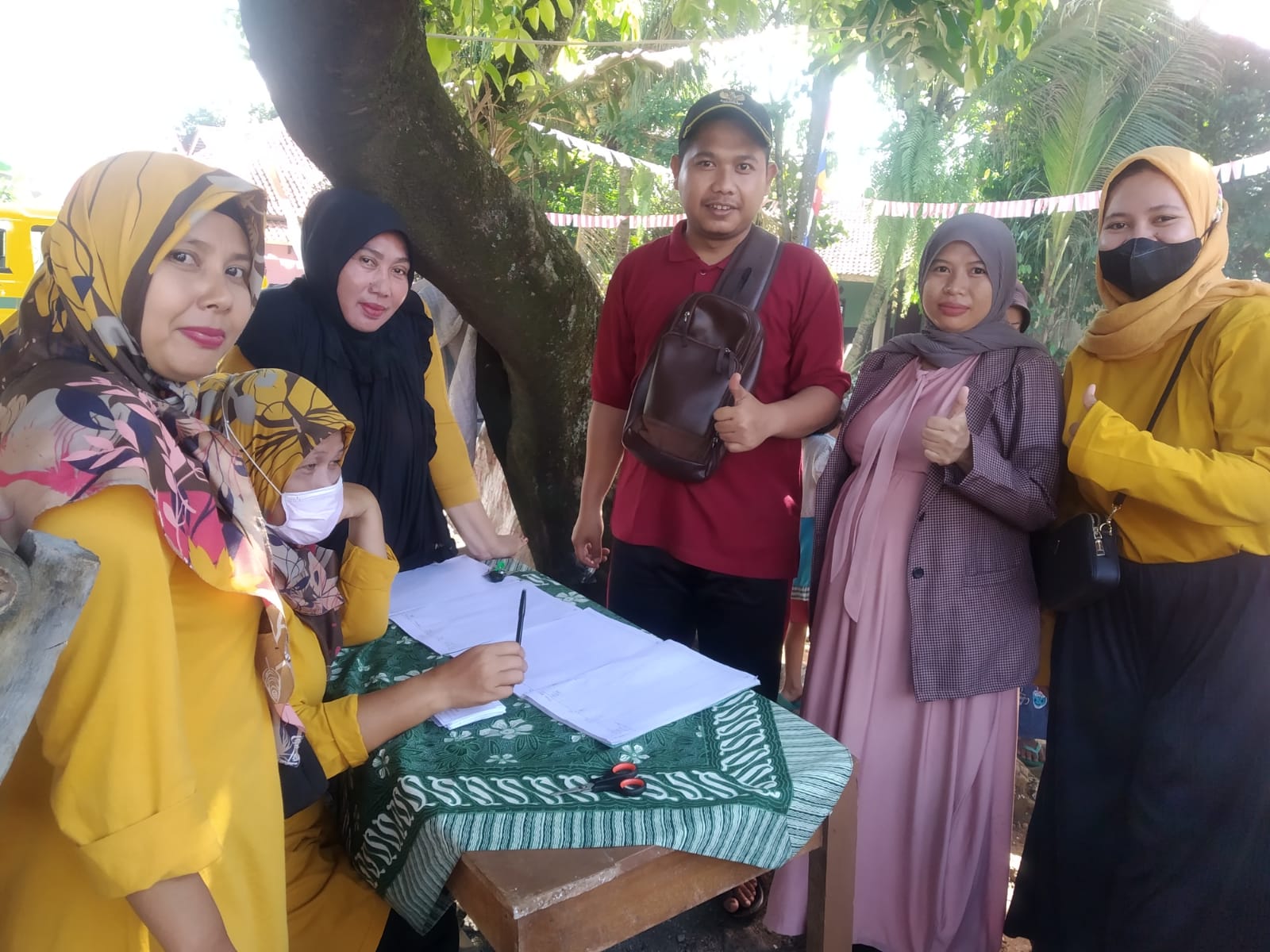 Kader Posyandu dan Masyarakat Desa Cidahu Antusias Melaksanakan Program BIAN (Bulan Imunisasi Anak Nasional)
